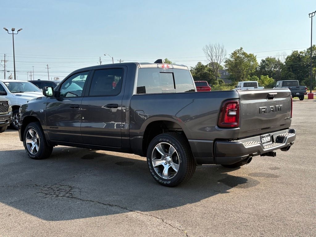 2026 RAM 1500 RAM 1500 EXPRESS CREW CAB 4X4 5'7' BOX