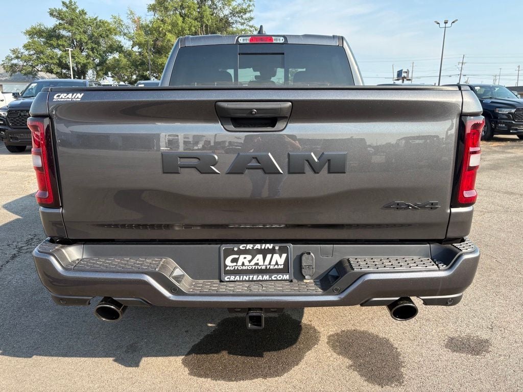 2026 RAM 1500 RAM 1500 EXPRESS CREW CAB 4X4 5'7' BOX