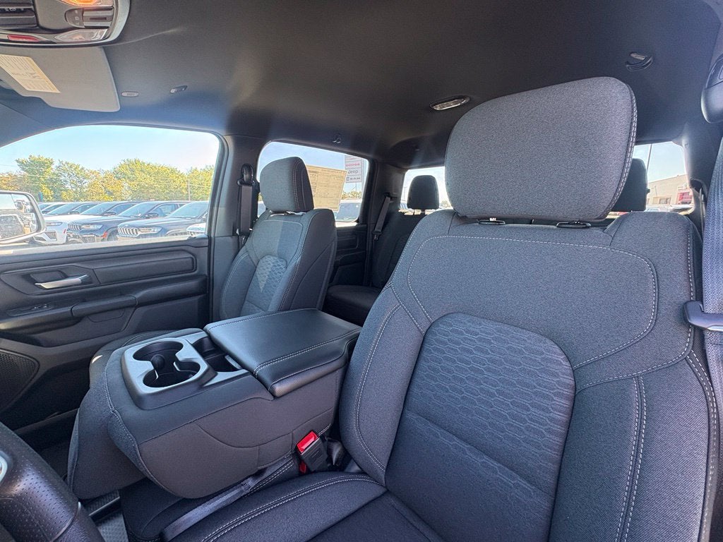 2027 RAM Ram 1500 RAM 1500 EXPRESS CREW CAB 4X4 5'7' BOX