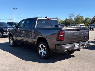 2027 RAM Ram 1500 RAM 1500 EXPRESS CREW CAB 4X4 5'7' BOX