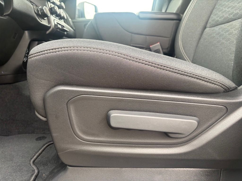 2026 RAM 1500 RAM 1500 TRADESMAN CREW CAB 4X4 5'7' BOX