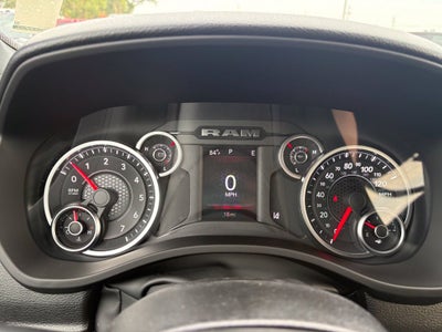 2027 RAM Ram 1500 RAM 1500 EXPRESS CREW CAB 4X4 5'7' BOX