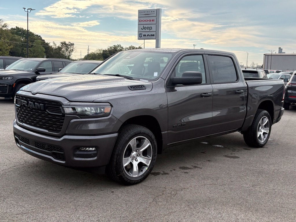 2027 RAM Ram 1500 RAM 1500 EXPRESS CREW CAB 4X4 5'7' BOX