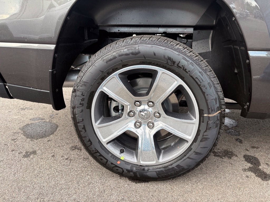 2027 RAM Ram 1500 RAM 1500 EXPRESS CREW CAB 4X4 5'7' BOX