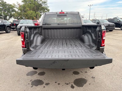2027 RAM Ram 1500 RAM 1500 EXPRESS CREW CAB 4X4 5'7' BOX