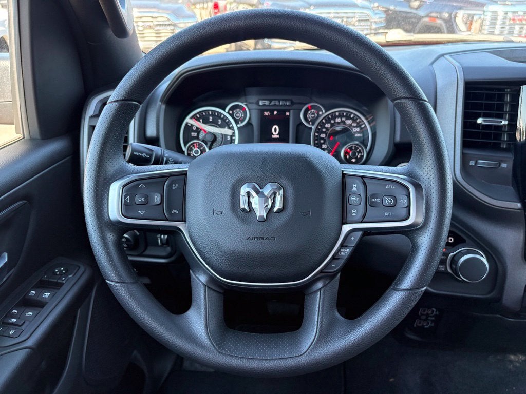 2027 RAM Ram 1500 RAM 1500 EXPRESS CREW CAB 4X4 5'7' BOX