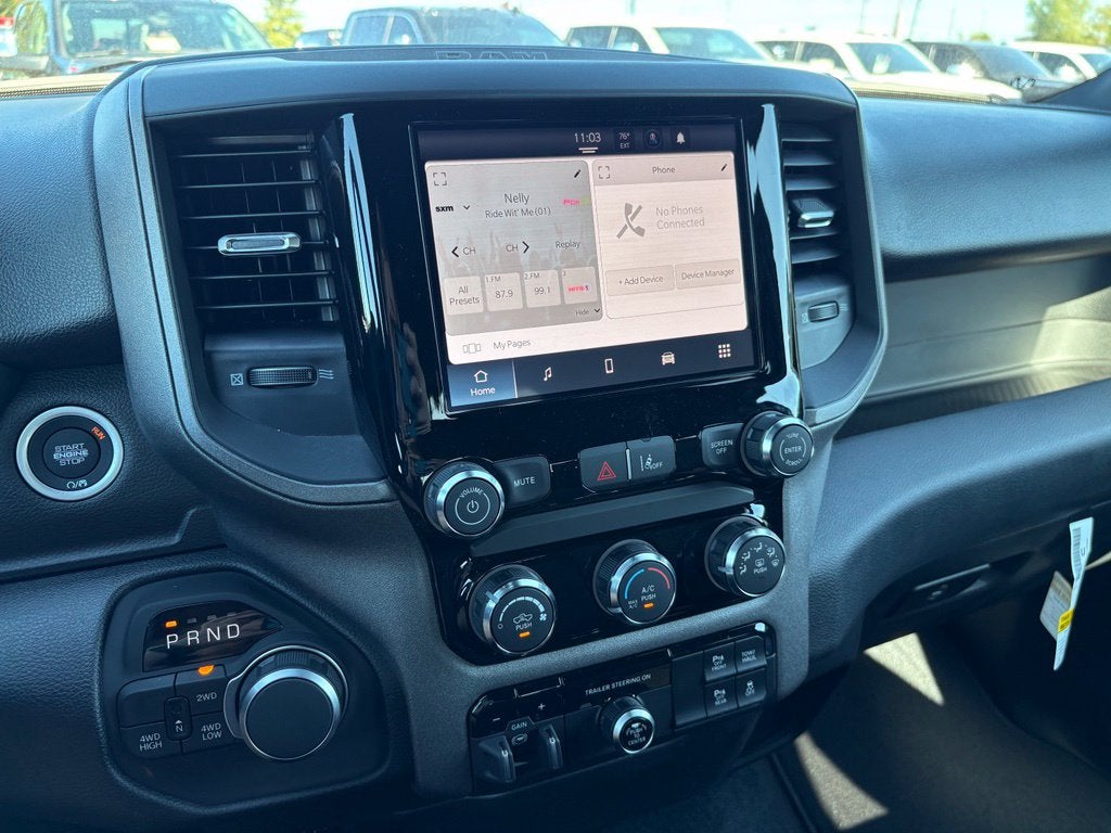 2027 RAM Ram 1500 RAM 1500 EXPRESS CREW CAB 4X4 5'7' BOX