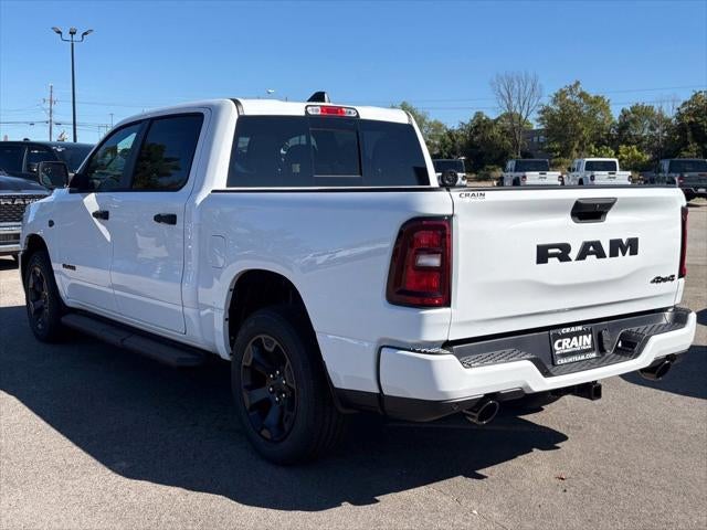 2027 RAM Ram 1500 RAM 1500 EXPRESS CREW CAB 4X4 5'7' BOX
