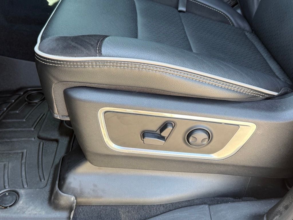 2025 RAM 1500 Laramie Crew Cab 4x4 5'7' Box