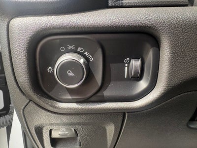 2024 RAM 1500 Laramie Crew Cab 4x4 5'7' Box