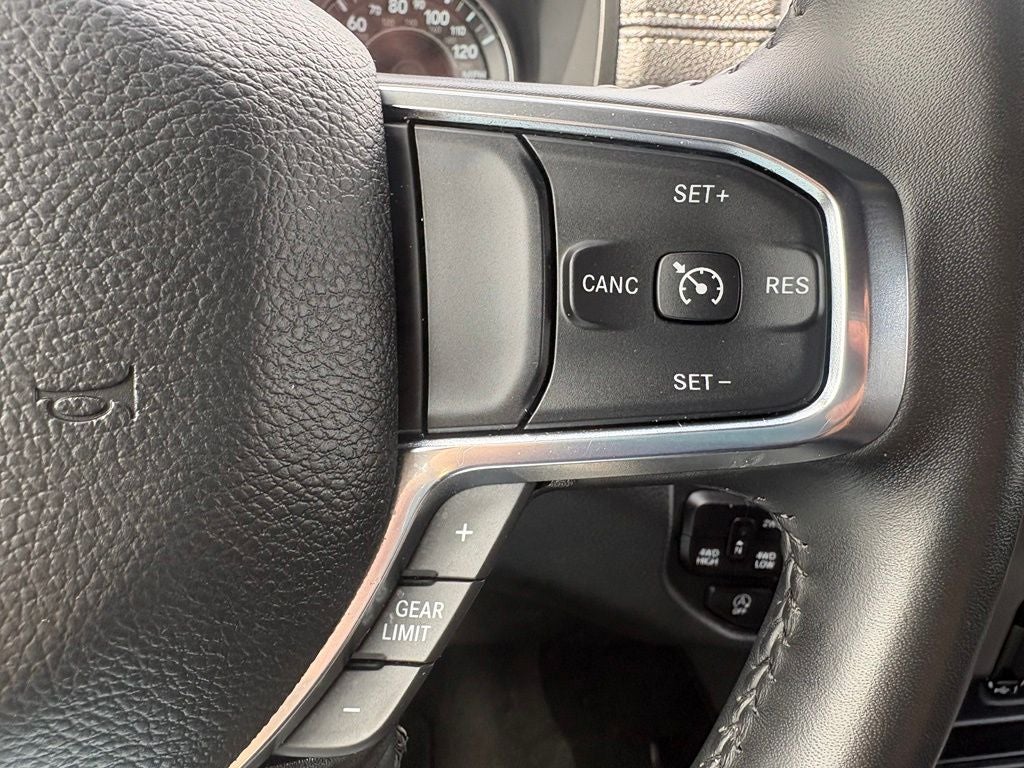 2024 RAM 1500 Laramie Crew Cab 4x4 5'7' Box