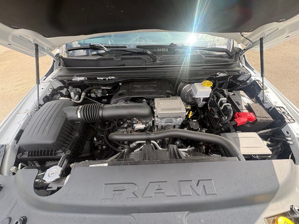 2024 RAM 1500 Laramie Crew Cab 4x4 5'7' Box