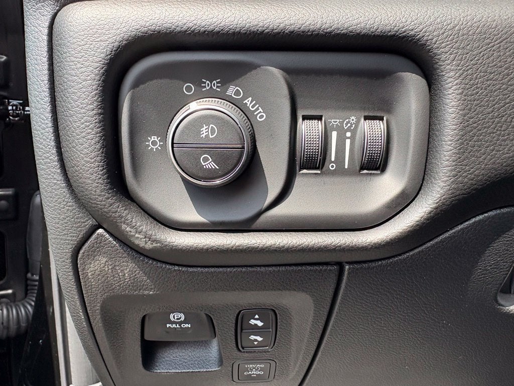 2027 RAM Ram 1500 RAM 1500 REBEL CREW CAB 4X4 5'7' BOX