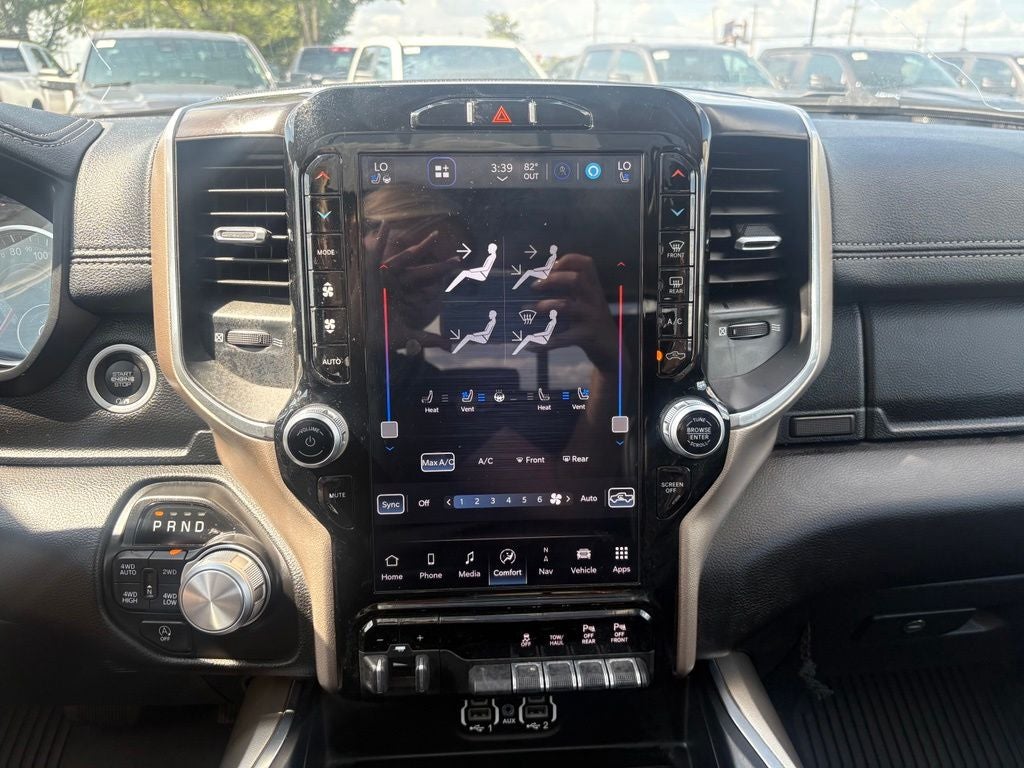 2023 RAM 1500 Laramie Crew Cab 4x4 6'4' Box
