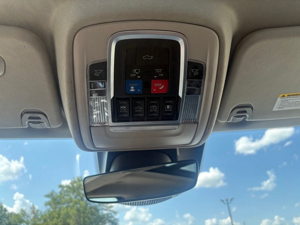 2023 RAM 1500 Laramie Crew Cab 4x4 6'4' Box