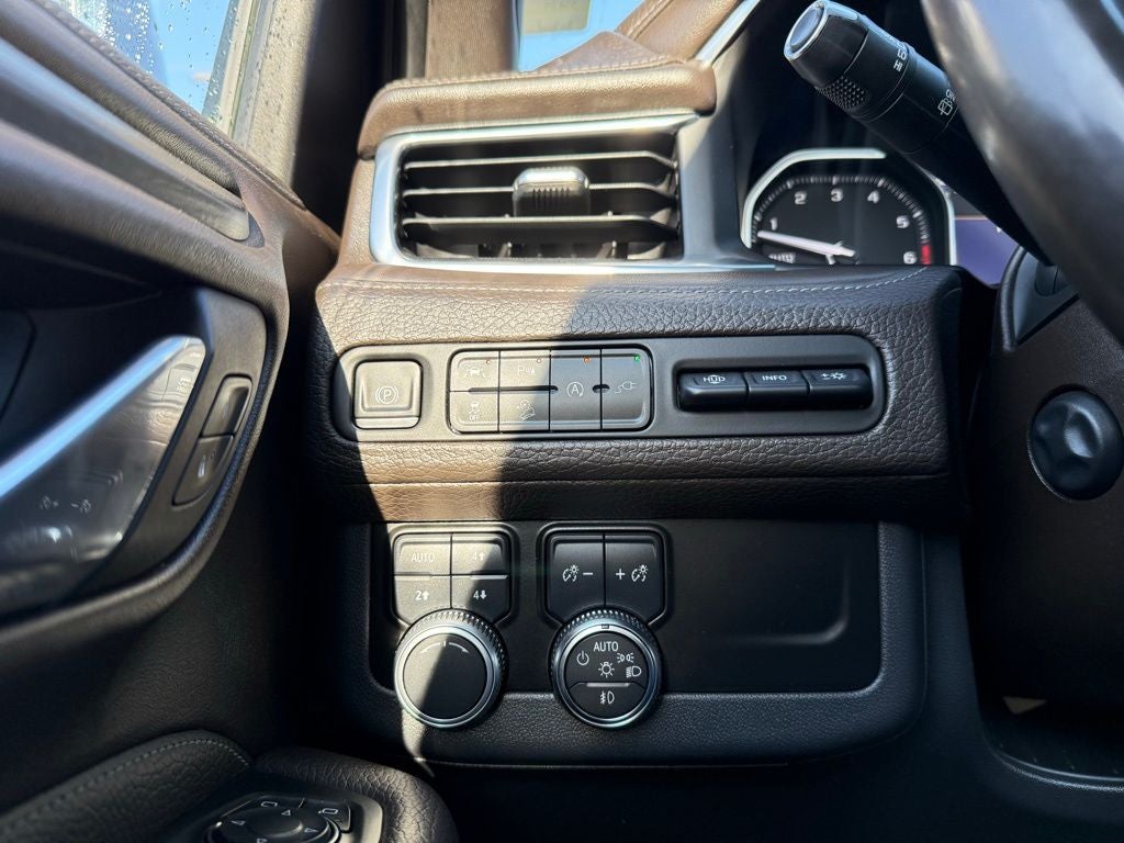 2021 GMC Yukon XL 4WD Denali