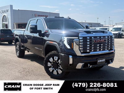 2024 GMC Sierra 2500HD 4WD Crew Cab Standard Bed Denali