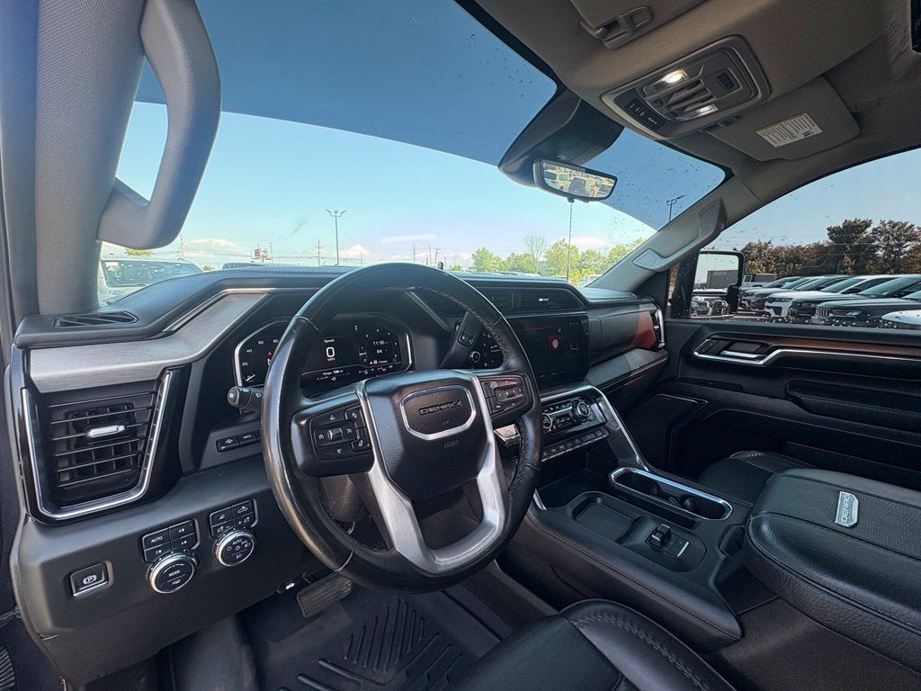2024 GMC Sierra 2500HD 4WD Crew Cab Standard Bed Denali