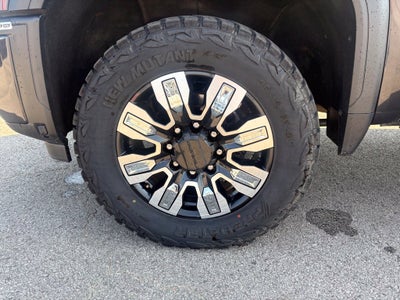 2024 GMC Sierra 2500HD 4WD Crew Cab Standard Bed Denali