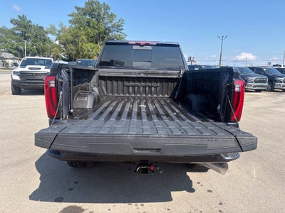 2024 GMC Sierra 2500HD 4WD Crew Cab Standard Bed Denali