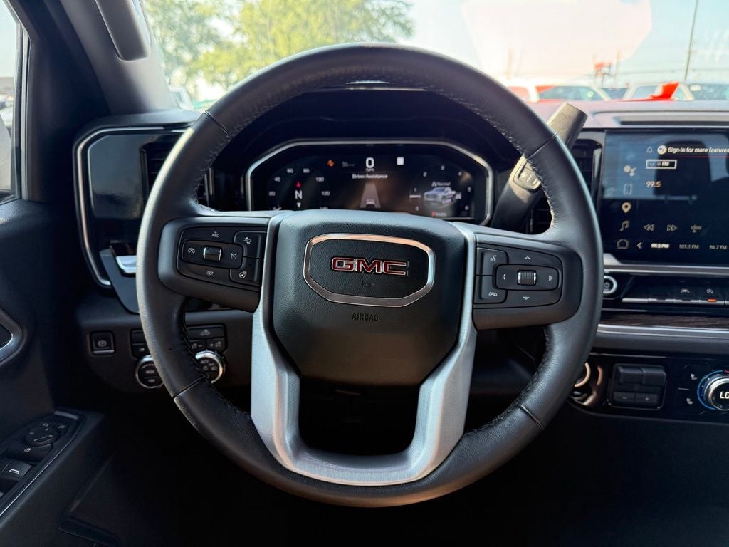 2022 GMC Sierra 1500 4WD Crew Cab Short Box Elevation