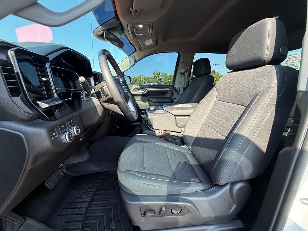 2022 GMC Sierra 1500 4WD Crew Cab Short Box Elevation