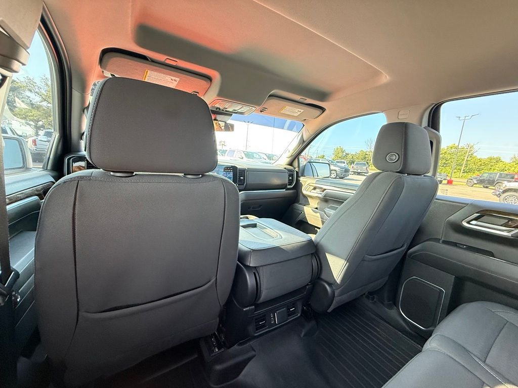 2022 GMC Sierra 1500 4WD Crew Cab Short Box Elevation