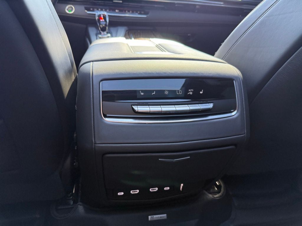 2023 Cadillac Escalade 4WD Sport Platinum