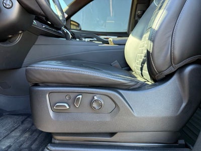 2023 Cadillac Escalade 4WD Sport Platinum