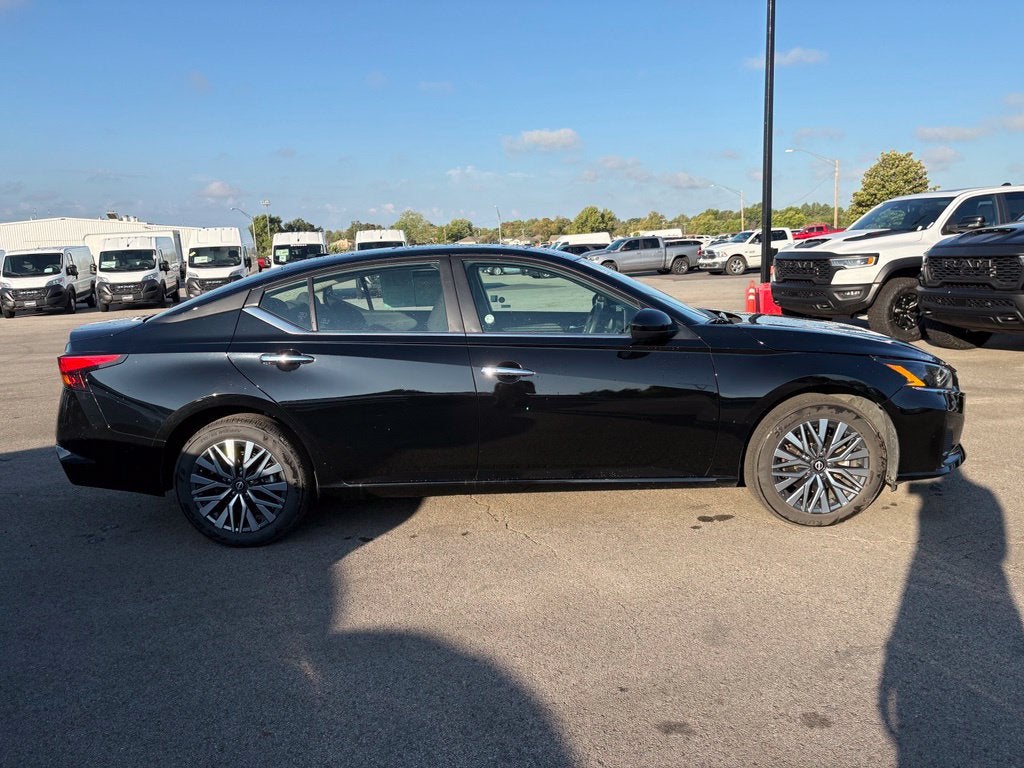 2025 Nissan Altima SV AWD