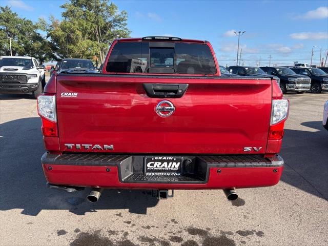 2018 Nissan TITAN SV