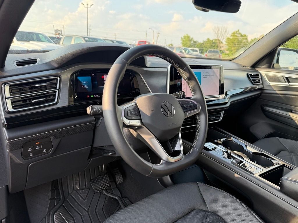 2025 Volkswagen Atlas Cross Sport 2.0T SE w/Technology