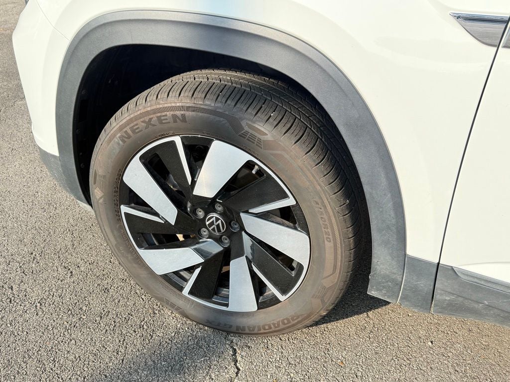 2025 Volkswagen Atlas Cross Sport 2.0T SE w/Technology