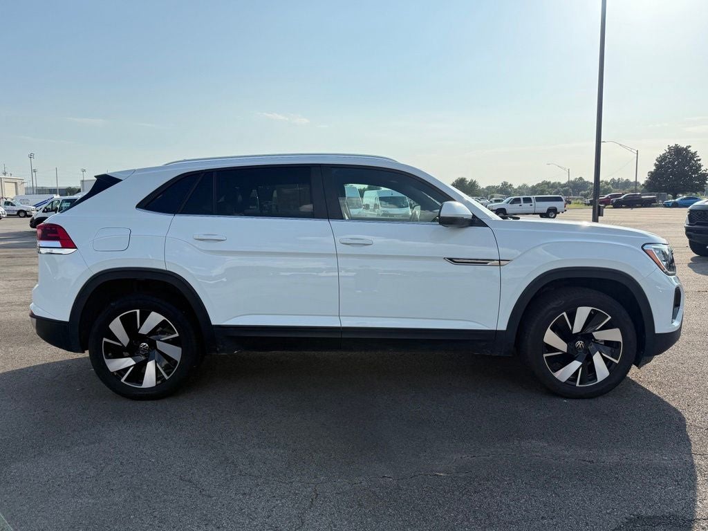 2025 Volkswagen Atlas Cross Sport 2.0T SE w/Technology