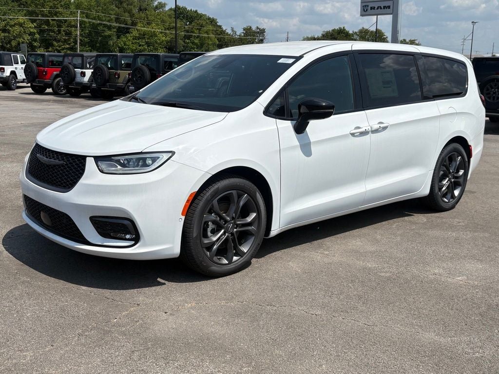 2026 Chrysler Pacifica PACIFICA SELECT