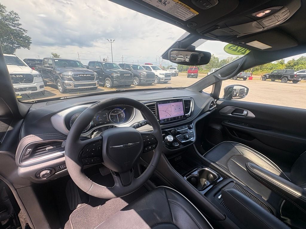 2025 Chrysler Pacifica Limited
