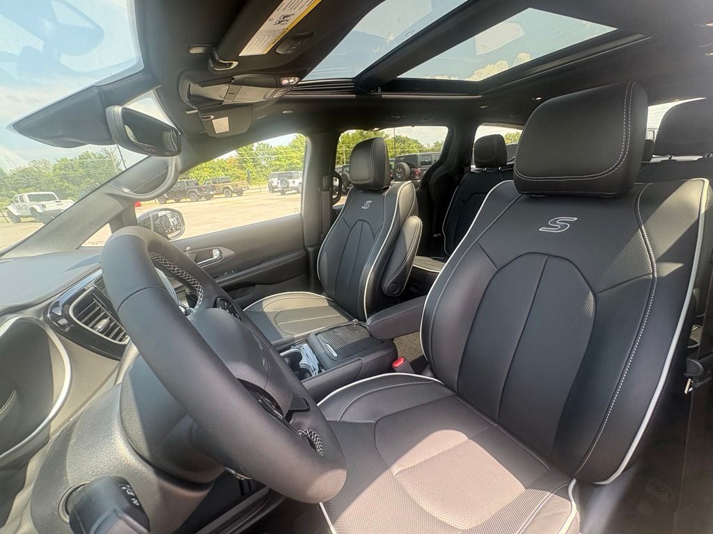 2027 Chrysler Pacifica PACIFICA LIMITED