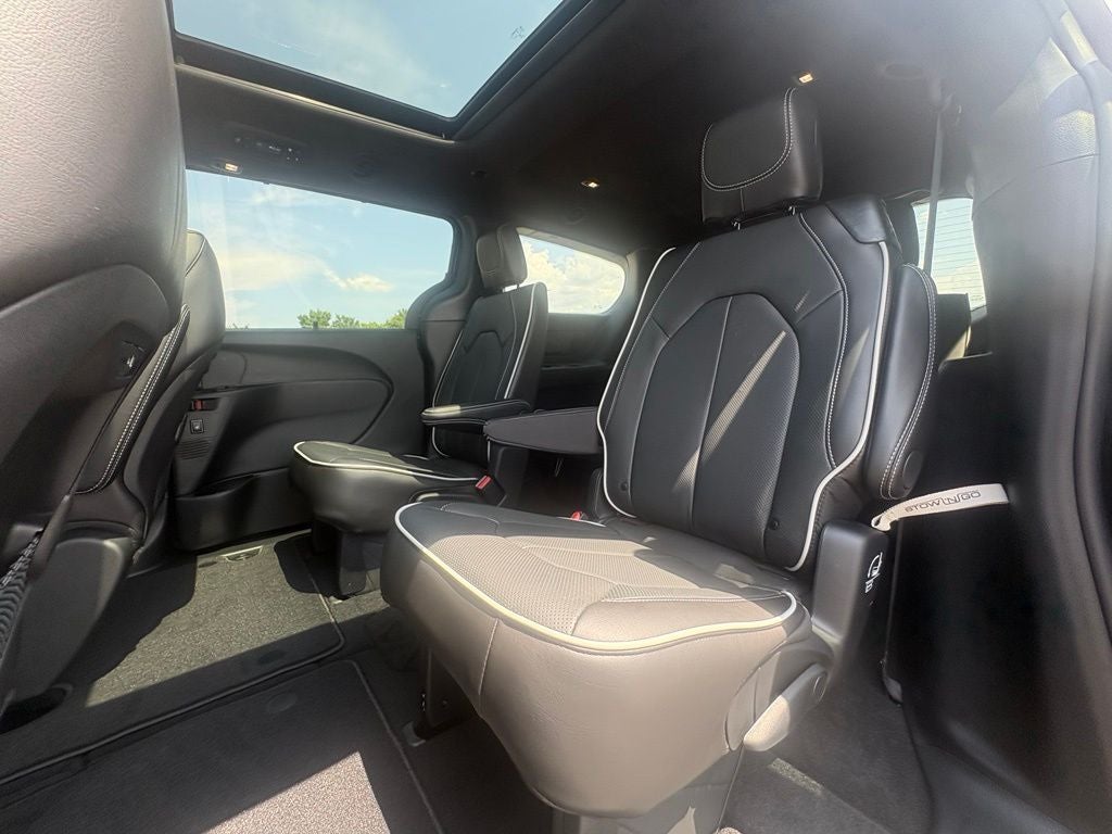 2027 Chrysler Pacifica PACIFICA LIMITED