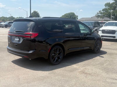 2027 Chrysler Pacifica PACIFICA LIMITED