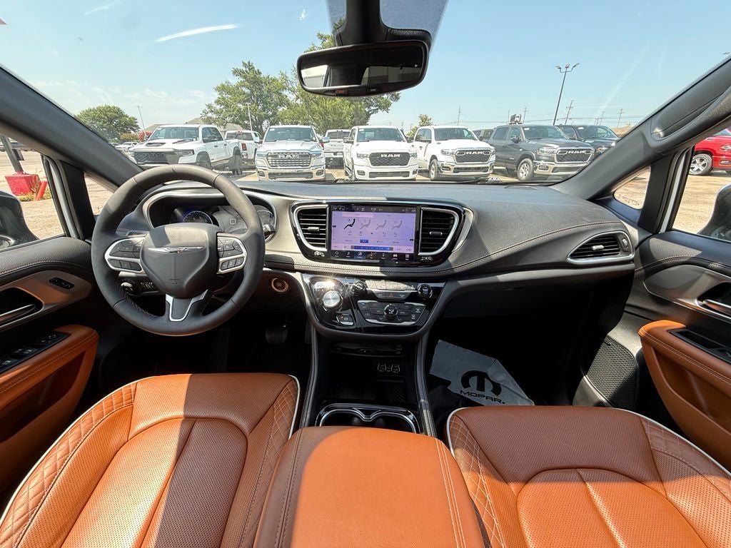 2025 Chrysler Pacifica Pinnacle