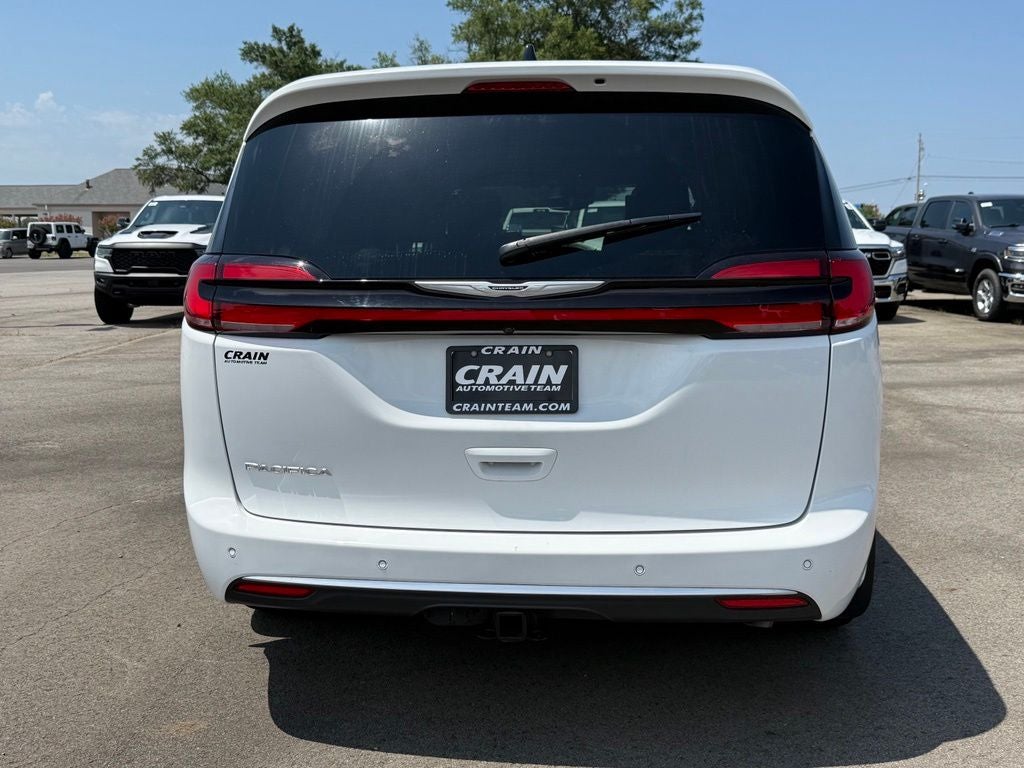 2025 Chrysler Pacifica Pinnacle