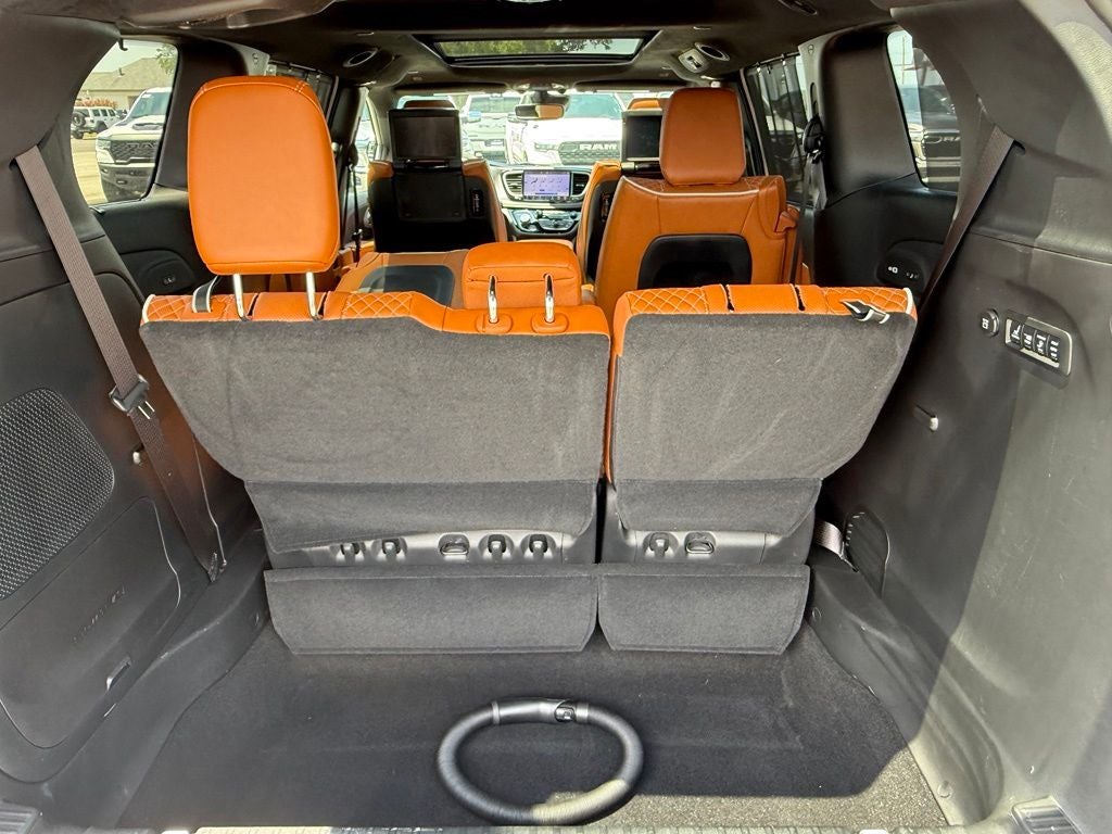 2025 Chrysler Pacifica Pinnacle