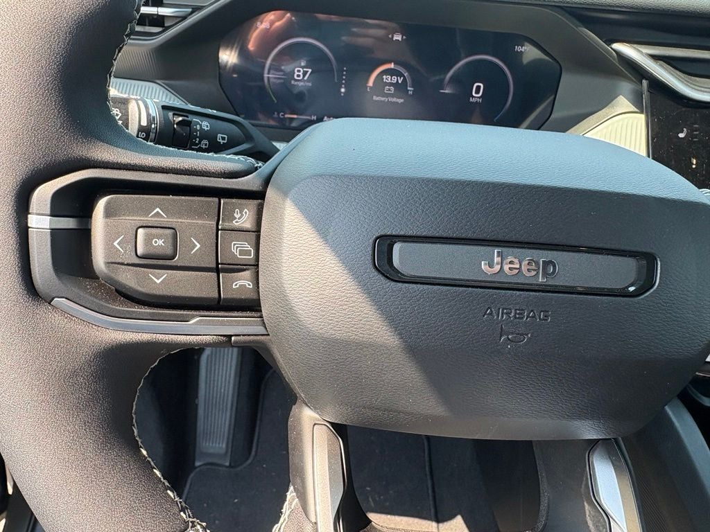 2026 Jeep Cherokee CHEROKEE LAREDO 4X4