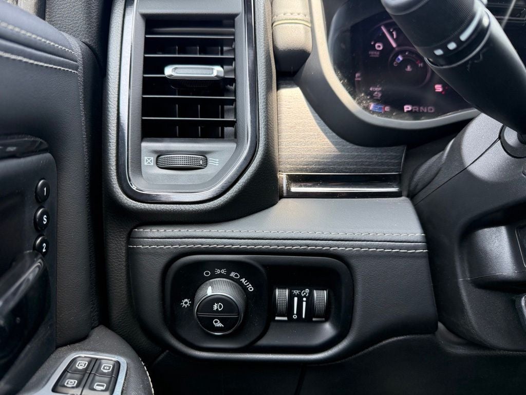 2024 RAM 3500 Limited Crew Cab 4x4 6'4' Box