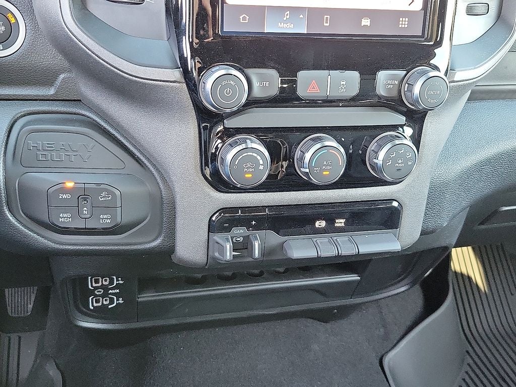 2026 RAM 2500 RAM 2500 WARLOCK CREW CAB 4X4 6'4' BOX