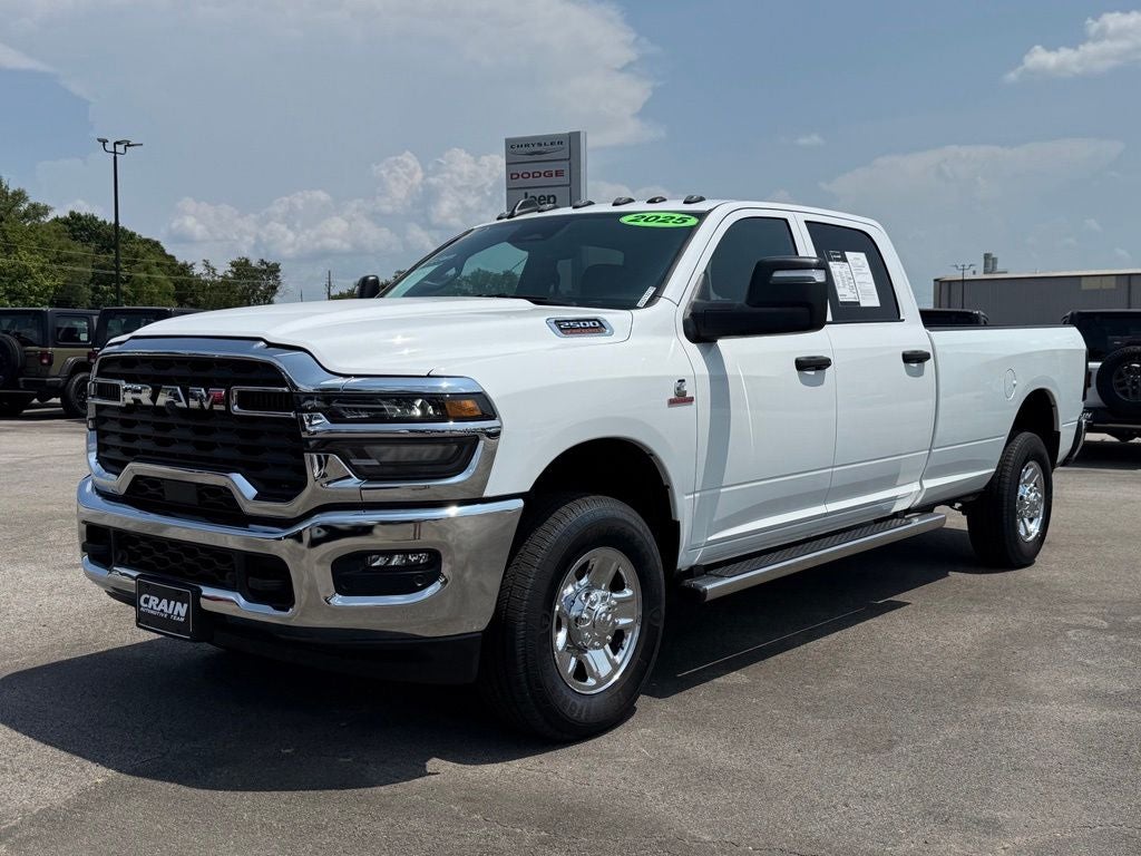 2025 RAM 2500 Tradesman Crew Cab 4x4 8' Box