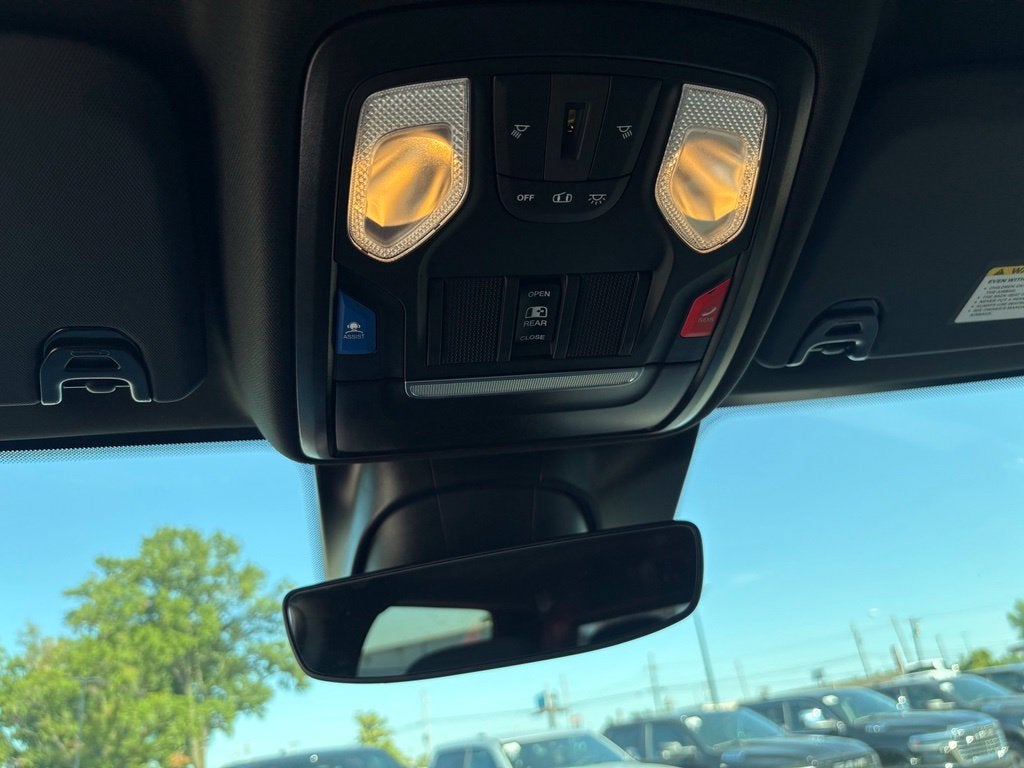 2027 RAM Ram 3500 RAM 3500 TRADESMAN CREW CAB 4X4 8' BOX