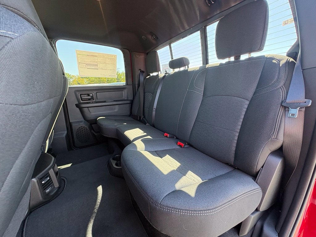 2027 RAM Ram 3500 RAM 3500 TRADESMAN CREW CAB 4X4 8' BOX