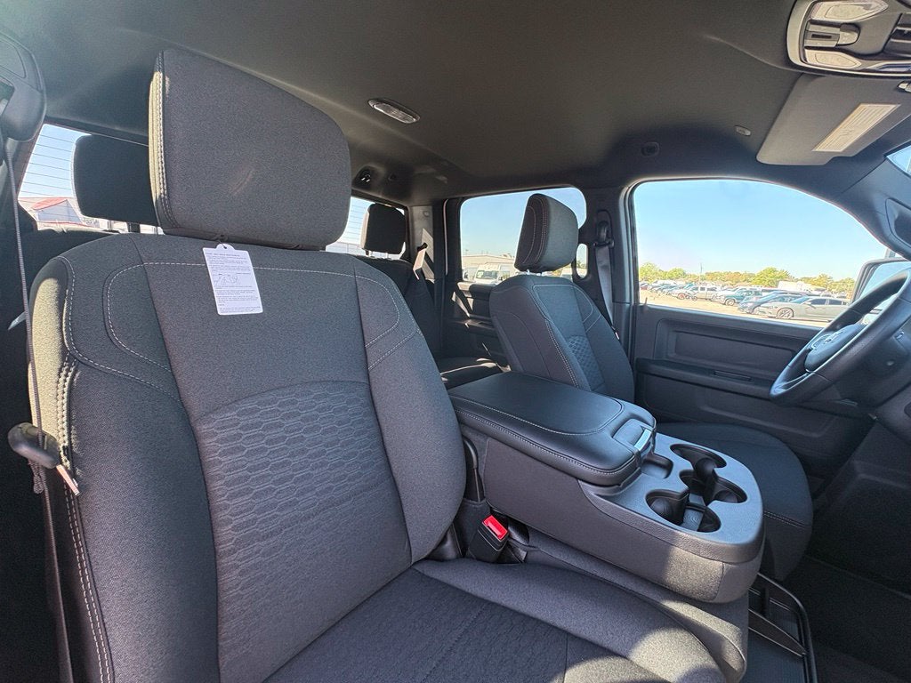 2027 RAM Ram 3500 RAM 3500 TRADESMAN CREW CAB 4X4 8' BOX
