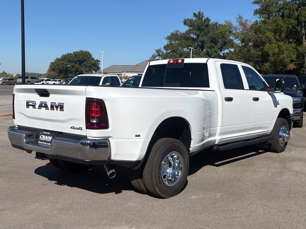 2027 RAM Ram 3500 RAM 3500 TRADESMAN CREW CAB 4X4 8' BOX
